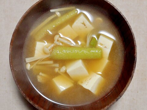 うどとえのき茸と豆腐の味噌汁